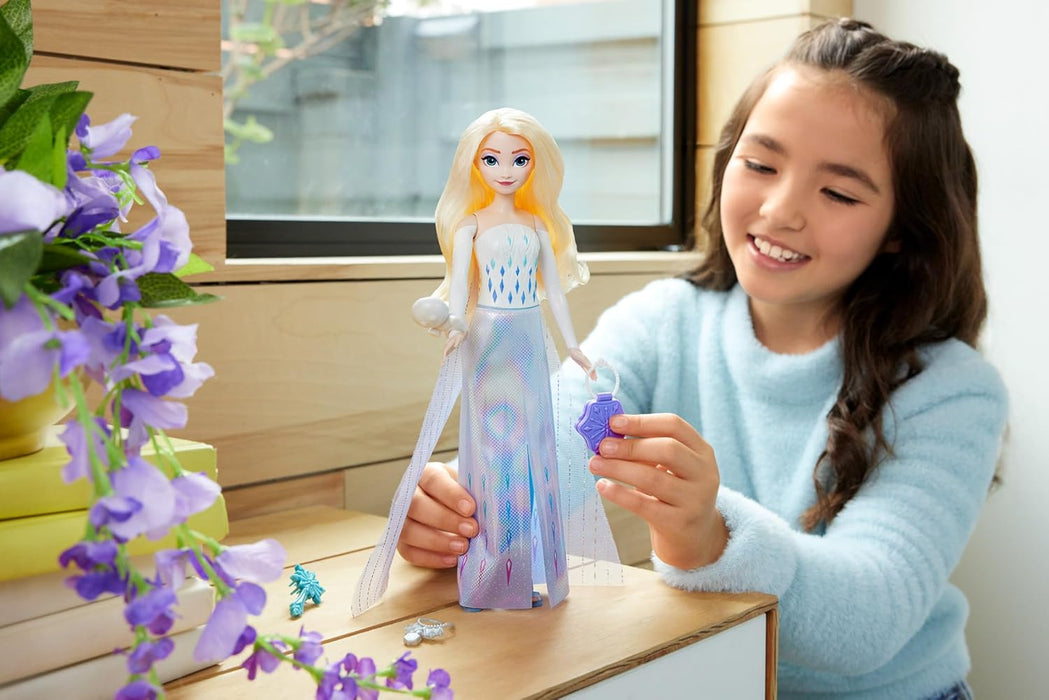 Frozen - Spin & Reveal Elsa Doll