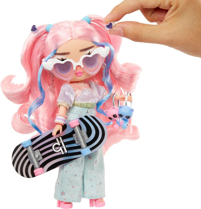 L.O.L. Surprise Tweens Core Doll - Flora Moon